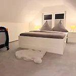 Teenoes Tatil Evi Hinte